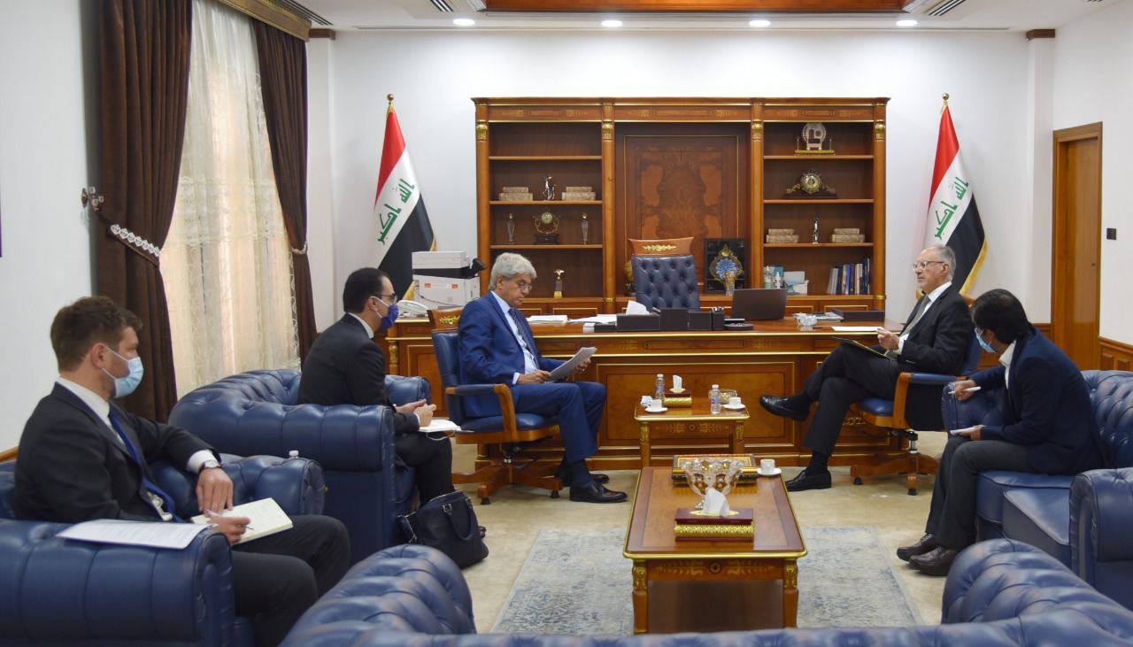 وزير المالية وسفير فرنسا يبحثان تسهيل عمل الشركات الفرنسية في العراق