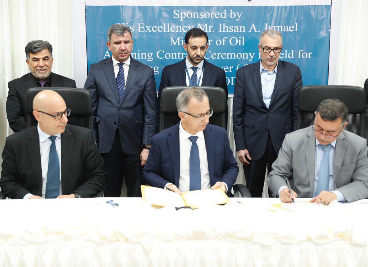 بهدف اضافة 200 الف برميل باليوم.. النفط توقع عقدا لحفر 96 بئرا