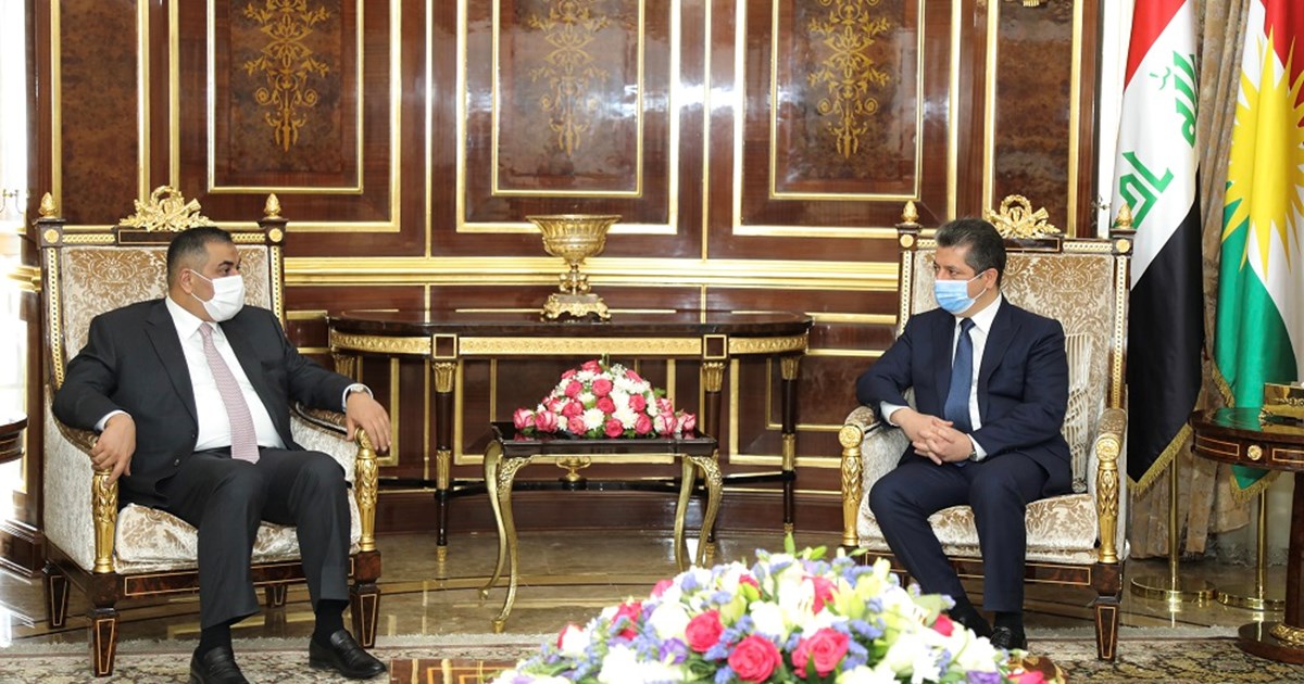 بارزاني ومحافظ البنك المركزي يبحثان تنظيم القطاع المصرفي ومكافحة غسيل الأموال