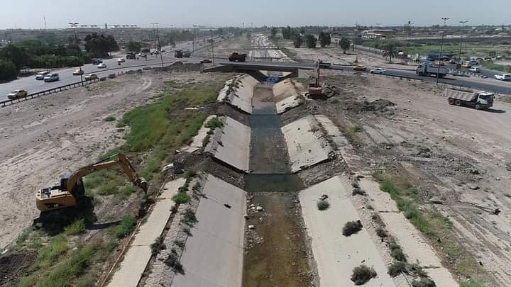 بالصور.. الحكومة تعلن المباشرة بتنفيذ مشروع "تطوير قناة الجيش"