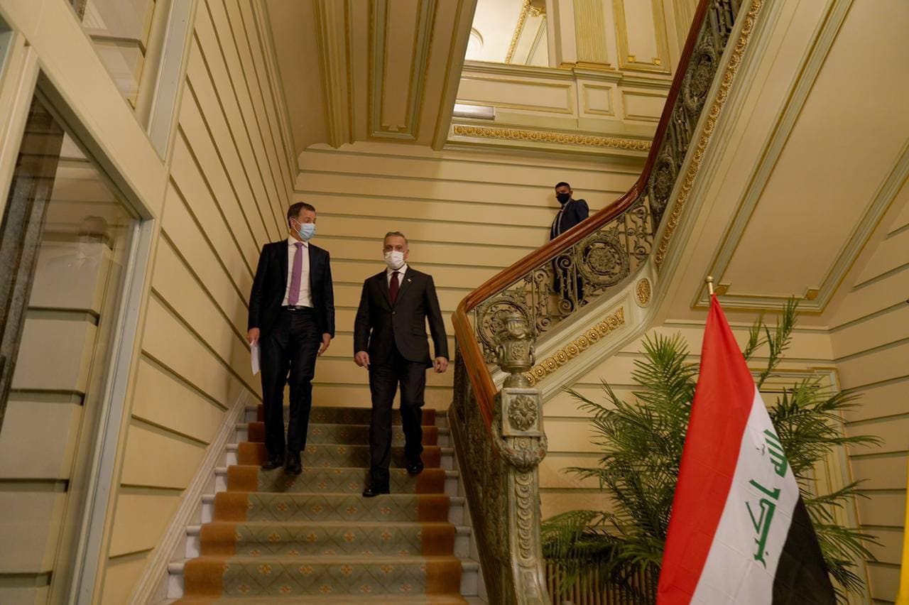 الكاظمي يوجه وزارة النفط بزيادة حصة الوقود للمولدات الأهلية