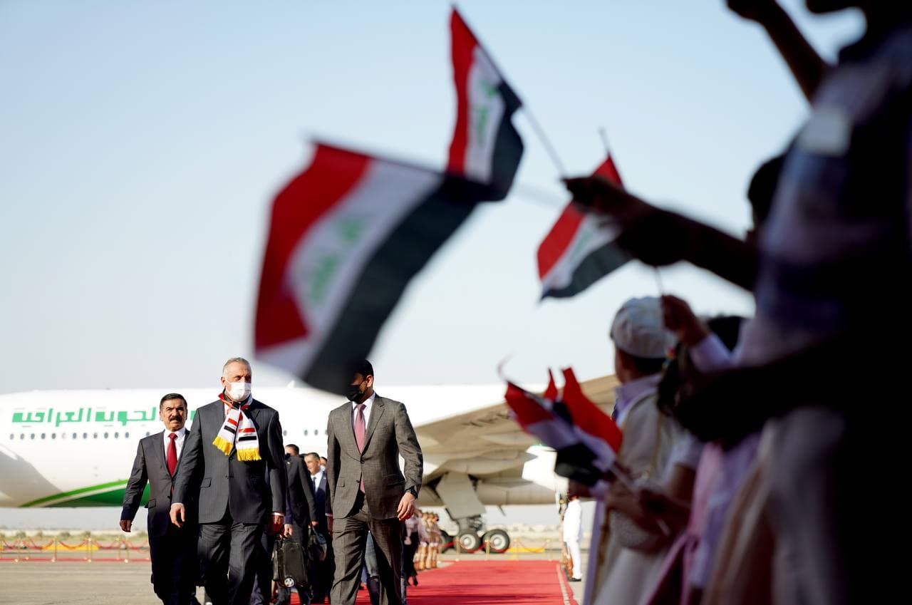 بحوزته كنز لا يقدر بثمن.. الكاظمي يعود الى بغداد بعد زيارة رسمية لواشنطن (صور)