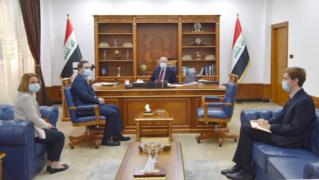 المالية تعلن تبني خطط وبرامج محفزة للاقتصاد الوطني