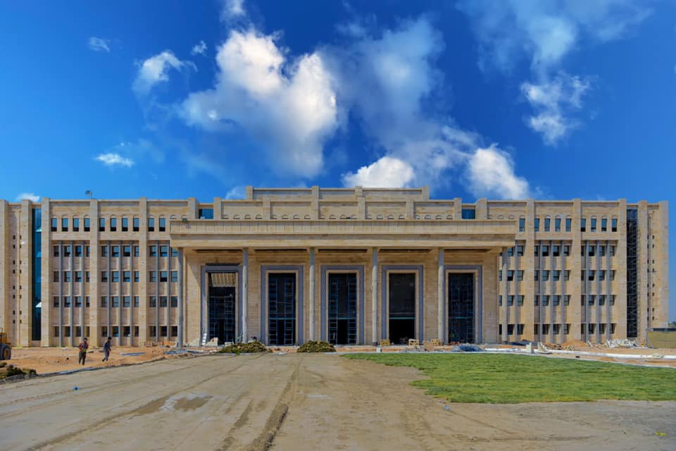 شاهد .. العتبة الحسينية مستمرة في انجاز احد أكبر المشاريع الطبية التعليمية في كربلاء المقدسة