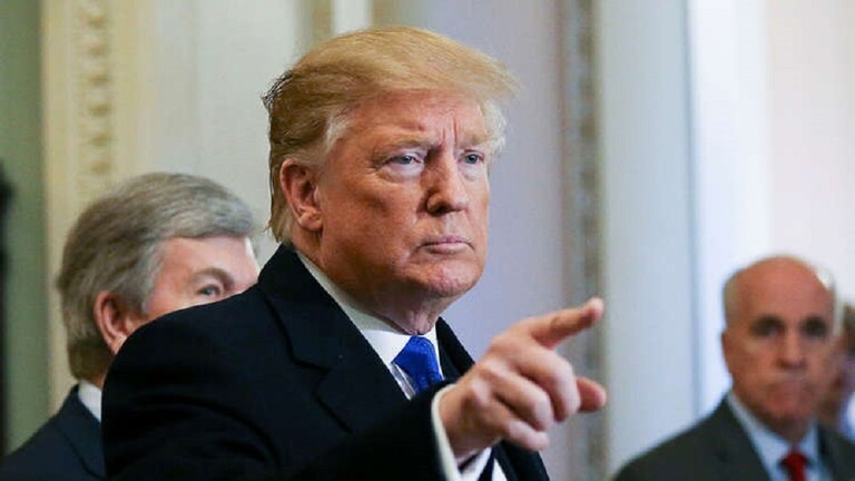 على خلفية احداث افغانستان.. ترامب يدعو جو بايدن للاستقالة