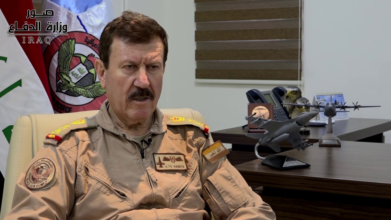 بعد الحكم عليه بالسجن قائد القوة الجوية السابق يفر الى جهة مجهولة