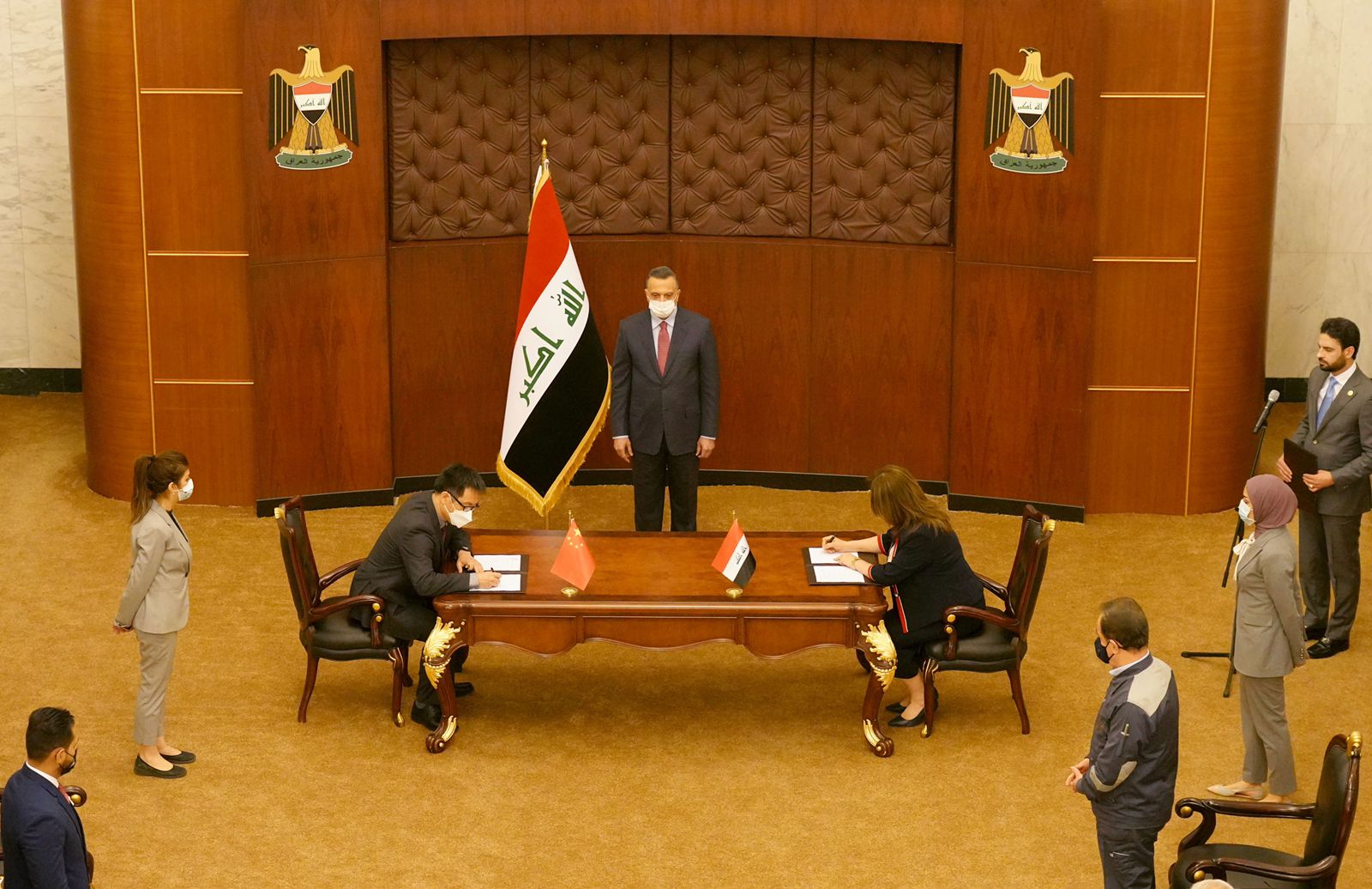 الكاظمي يرعى توقيع اتفاق مبادئ مع الصين لإنشاء محطات للطاقة الشمسية (صور)