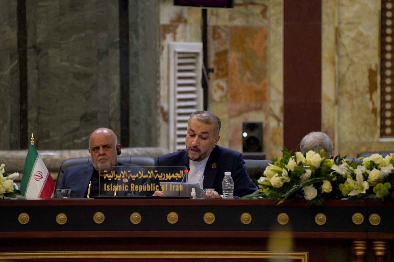 وزير الخارجية الإيراني يتوجه من بغداد إلى دمشق