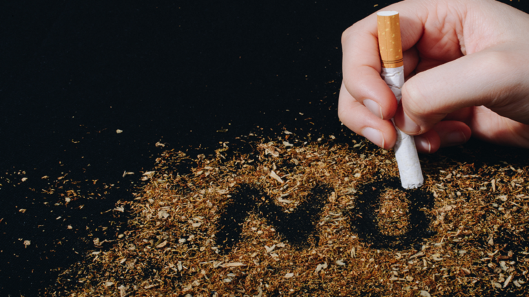 علماء الوراثة اقتربوا للتو من مصادر سرطان الرئة لدى غير المدخنين "على الإطلاق" !