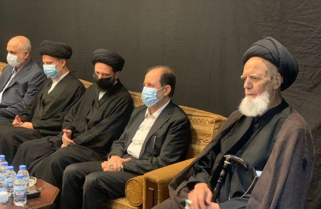 مكتب المرجع السيستاني في لبنان يقيم مجلس فاتحة على روح المرجع الحكيم (صور)