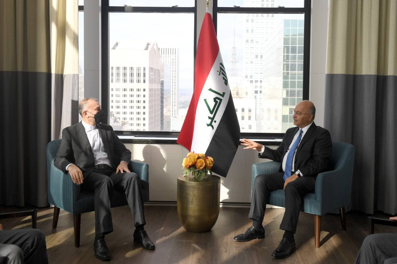 صالح لعبد اللهيان: امن العراق وضمان سيادته عنصران لا غنى عنهما لاستقرار المنطقة