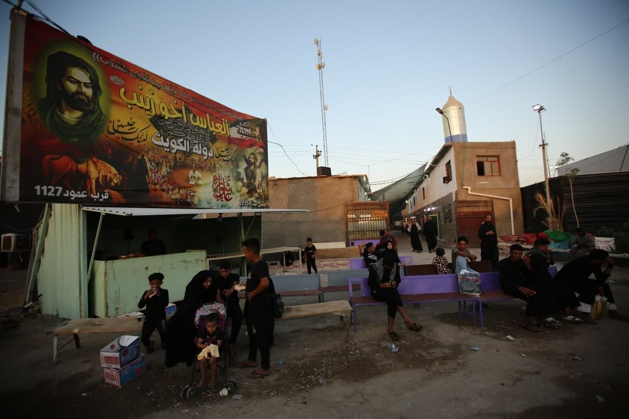 عشق الحسين بكل جوارحه وله ستة مؤلفات.. كويتي حصلت معه كرامات ومعجزات حسينية (تقرير مصور)