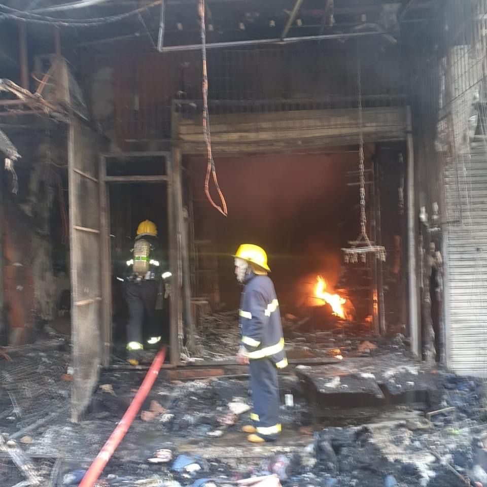 بالصور.. اندلاع حريق وسط كربلاء