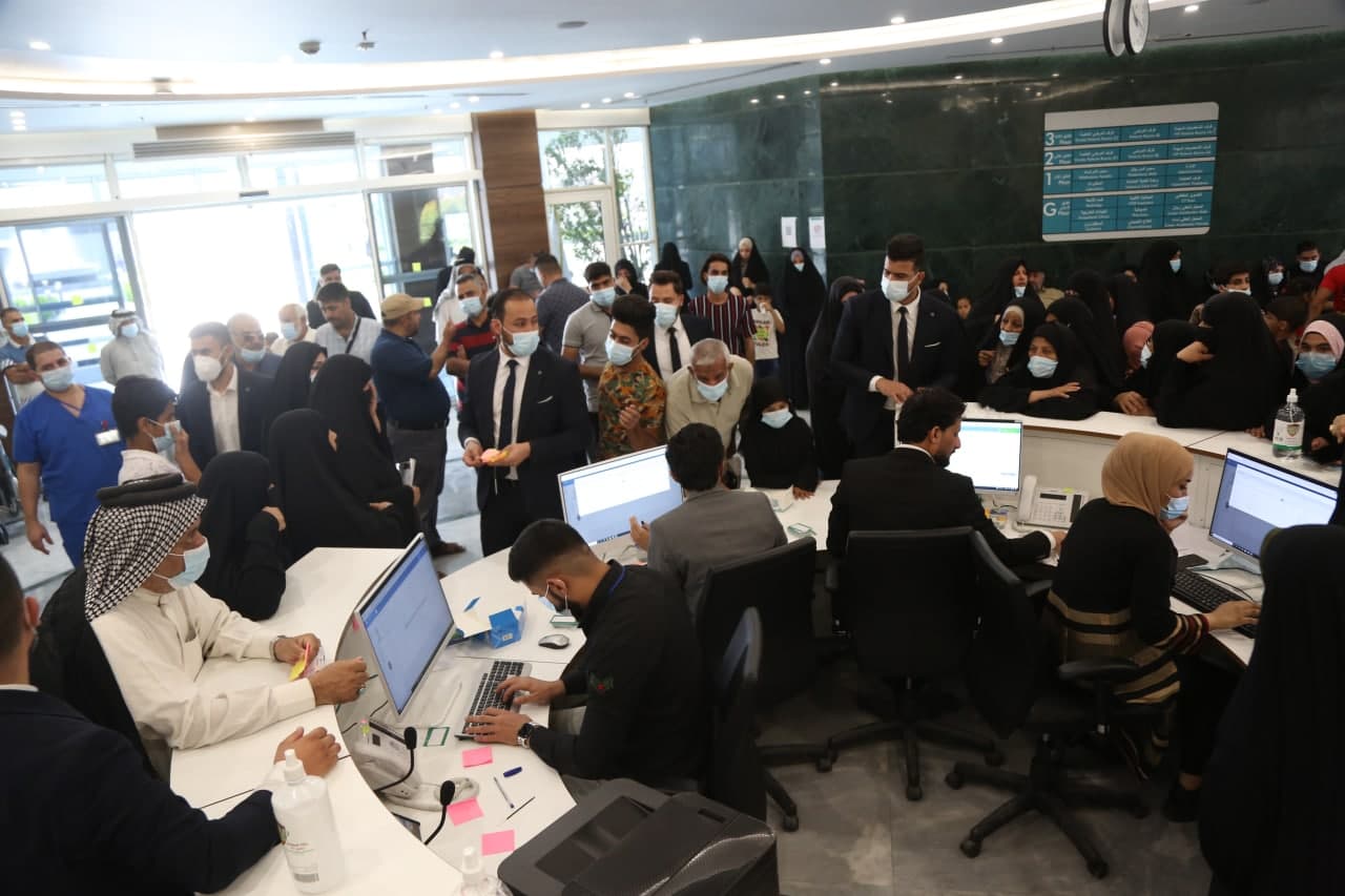 زحام شديد بمستشفى الأورام لمرضى يتلقون العلاج الإشعاعي والكيميائي  المجاني على نفقة العتبة الحسينية المقدسة (فيديو)