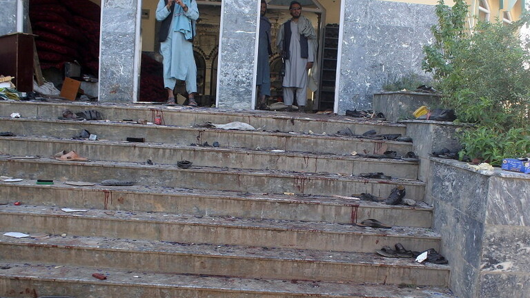 انفجار يستهدف مسجدا شرقي أفغانستان وأنباء عن وقوع إصابات