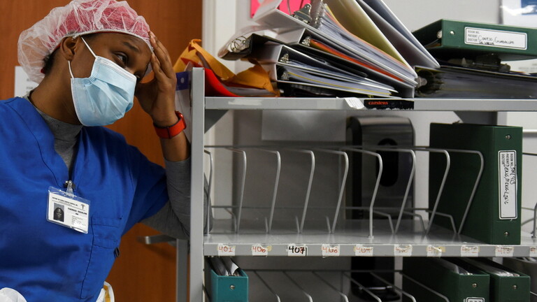 ارتفاع كبير في عدد الإصابات بفيروس كورونا في أمريكا والوفيات تتجاوز 1500 خلال اليوم الماضي