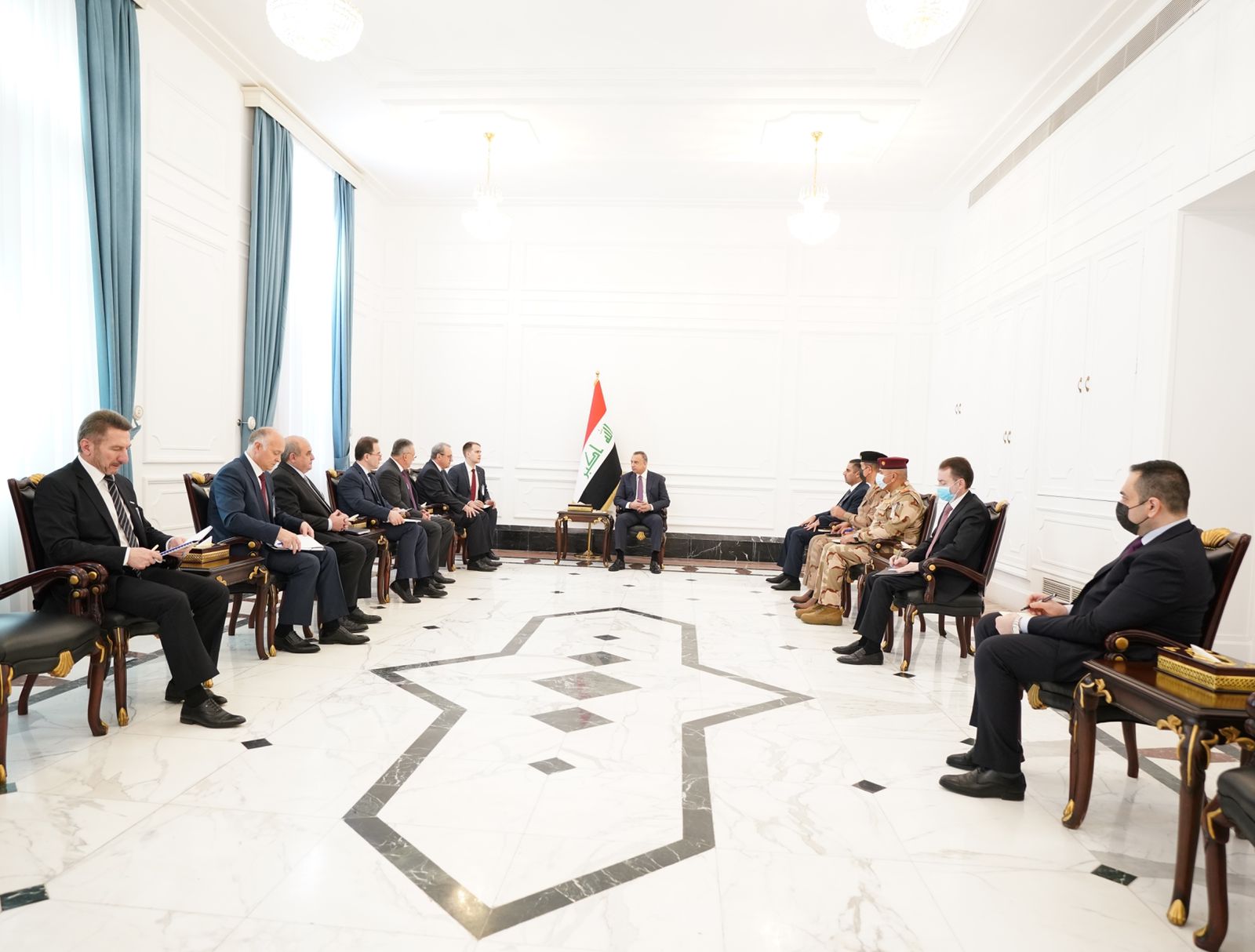 بوتين يدعو الكاظمي لزيارة موسكو