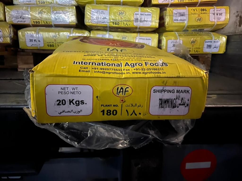 بشهادات فحص مزورة.. ضبط عشرات الأطنان من "اللحوم الحمراء" في أم قصر (صور)