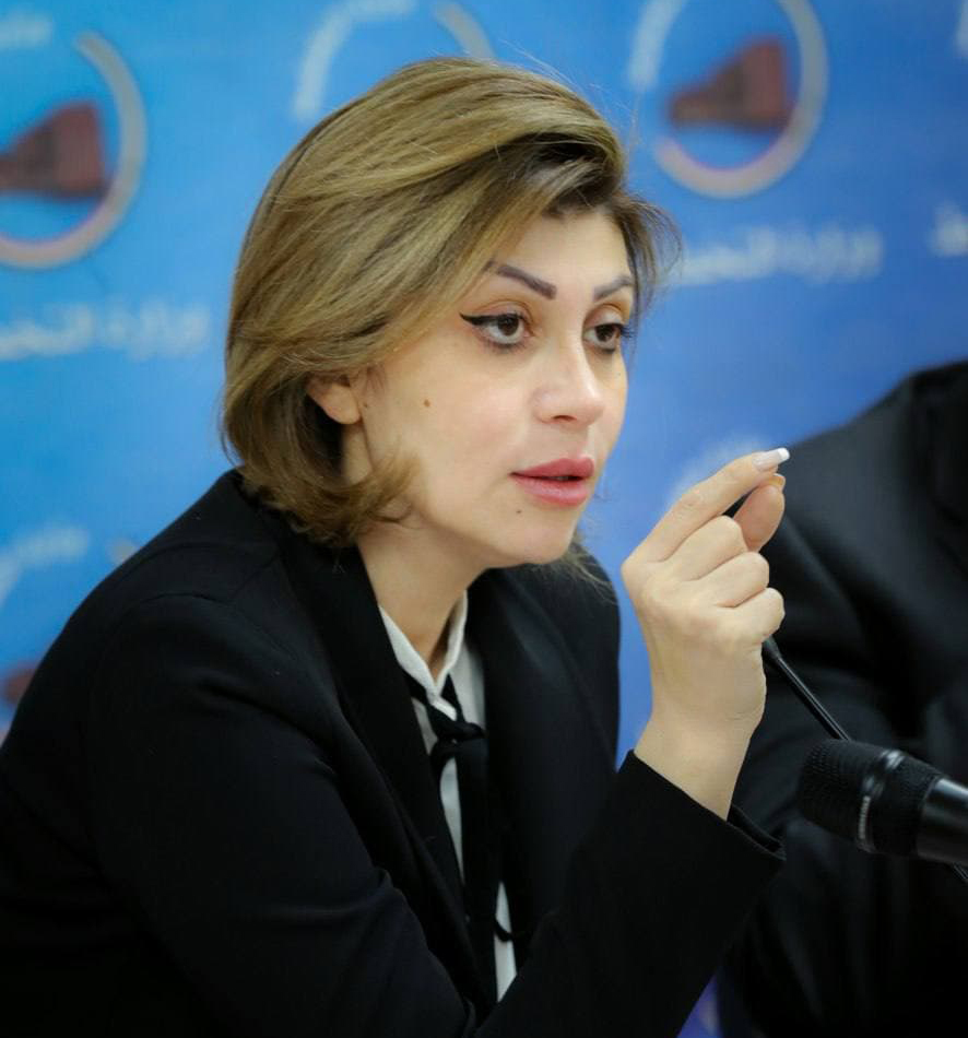 أول تعليق من الهجرة بعد تعرض وزيرتها إلى وعكة صحية