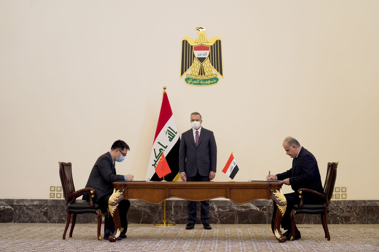 العراق يوقع 15 عقداً مع الصين لبناء ألف مدرسة (فيديو)