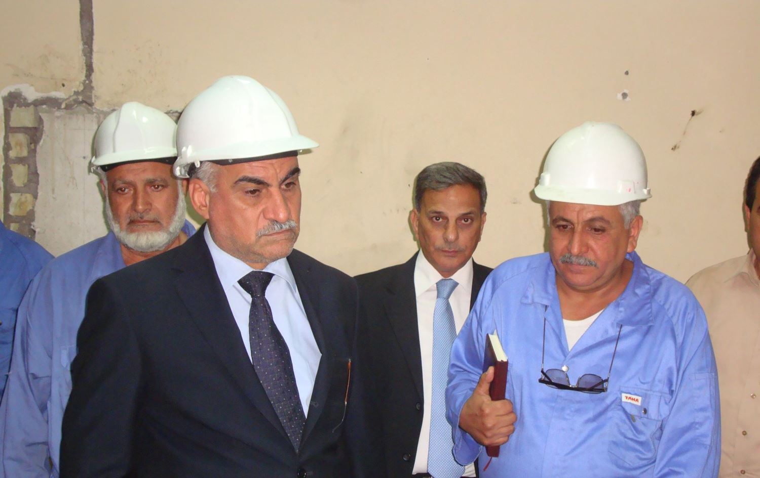 بتهمة "الرشوة".. الحكم بالسجن 6 سنوات لوكيل وزارة الكهرباء السابق