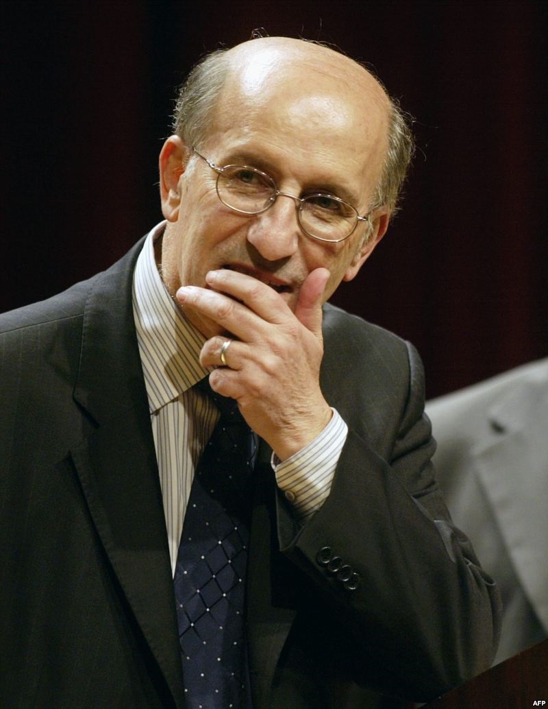 وفاة محافظ البنك المركزي العراقي الأسبق سنان الشبيبي