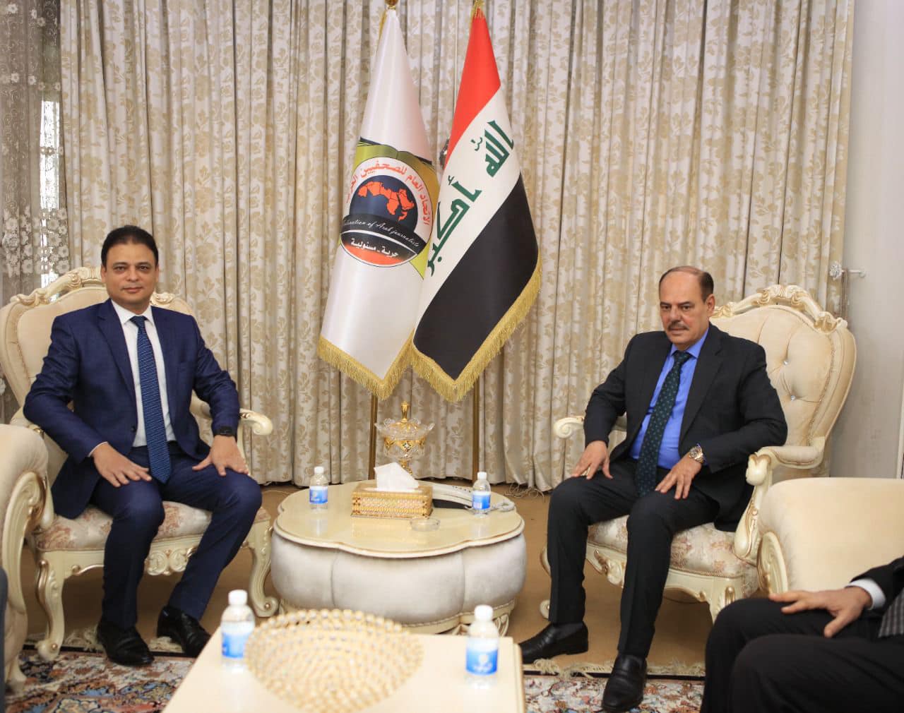 السفير المصري يزور نقابة الصحفيين العراقيين ويشيد بدورها الفاعل محليا وعربيا