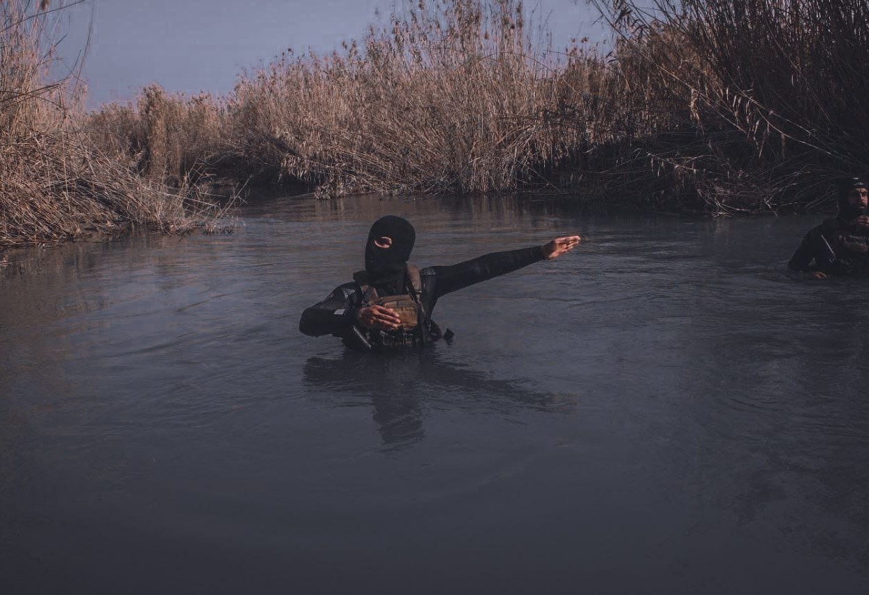 القبض على عصابة تتاجر بالآثار في بغداد (صور)