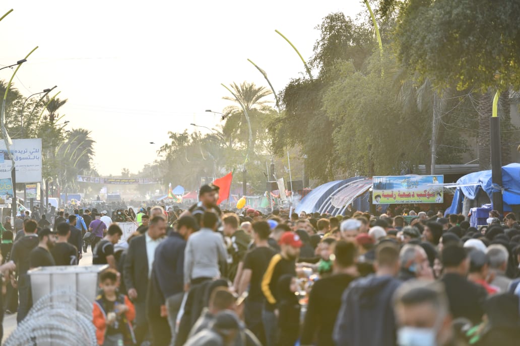 شاهد.. حشود مليونية تتجه صوب الإمامين الكاظمين (ع)