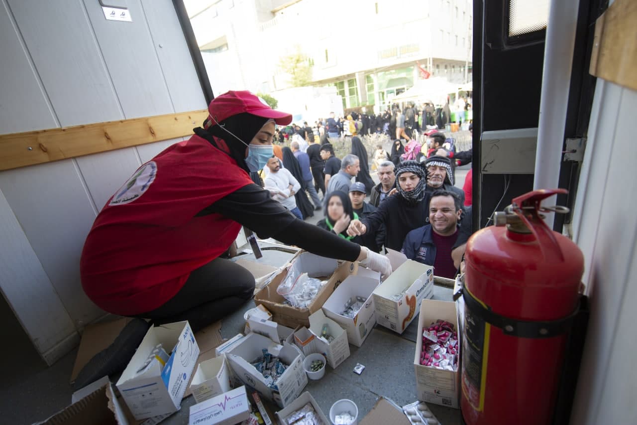 العتبة الحسينية تعلن حصيلة معالجات طب الحشود خلال زيارة الامام الكاظم عليه السلام (صور)