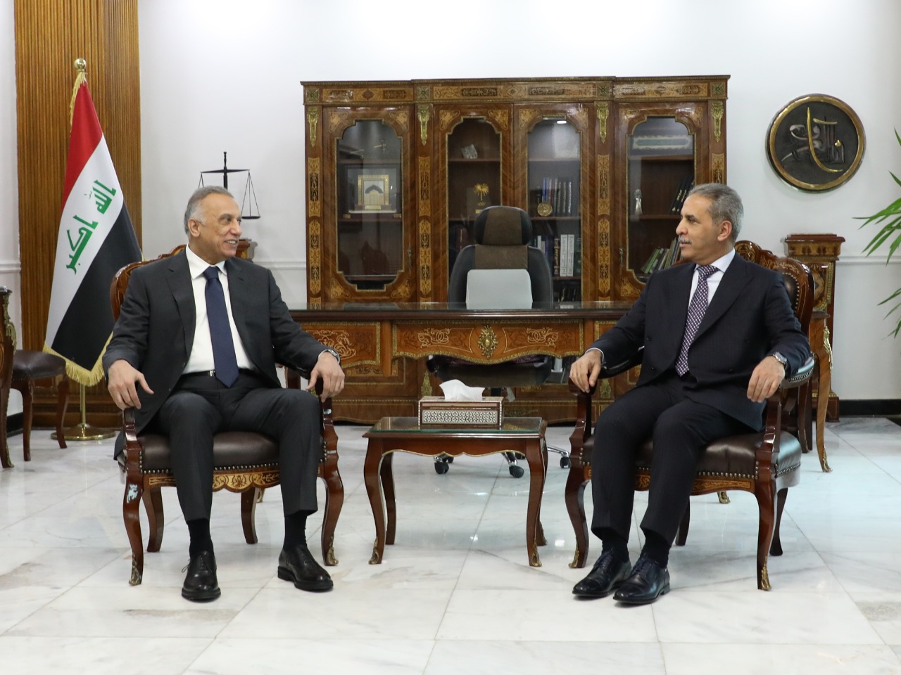 زيدان يبحث مع الكاظمي سبل التعاون في مكافحة الإرهاب