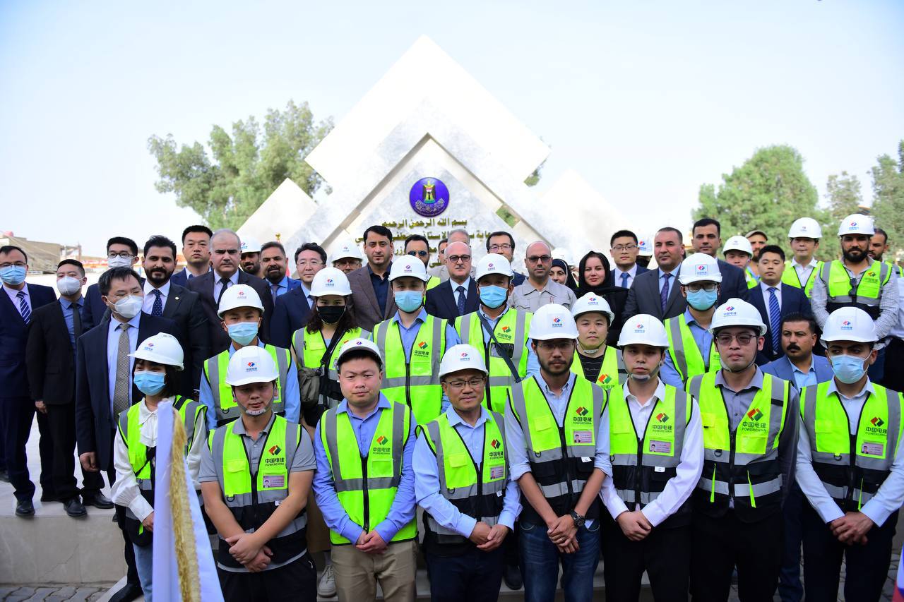 ضمن الاتفاقيةالعراقية - الصينية.. وضع حجر الاساس لـ40 مدرسة في النجف