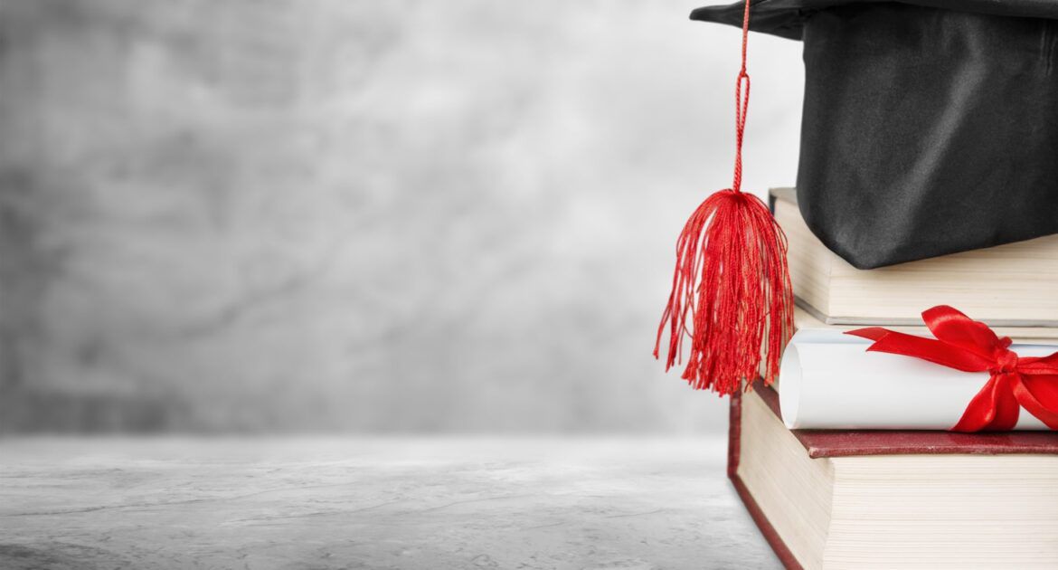 الشهادة العليا.. بداية ام نهاية ؟