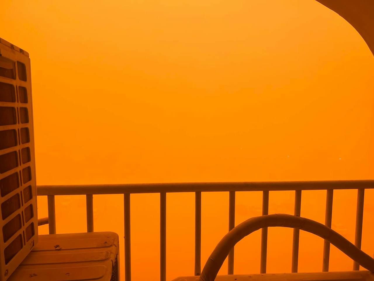 العاصفة الترابية تعطل الدوام الرسمي في محافظة عراقية اخرى