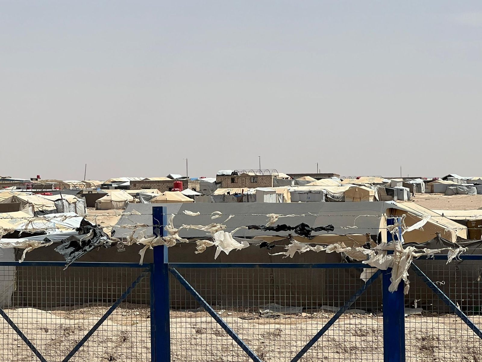 الامم المتحدة تحذر: مخيم الهول يُلهم الإرهابيين من عمليات الاختراق إلى الهجمات الواسعة (صور)