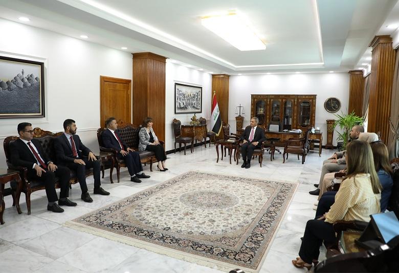 زيدان يبحث مع نواب حركة الجيل الجديد مخارج الأزمة السياسية