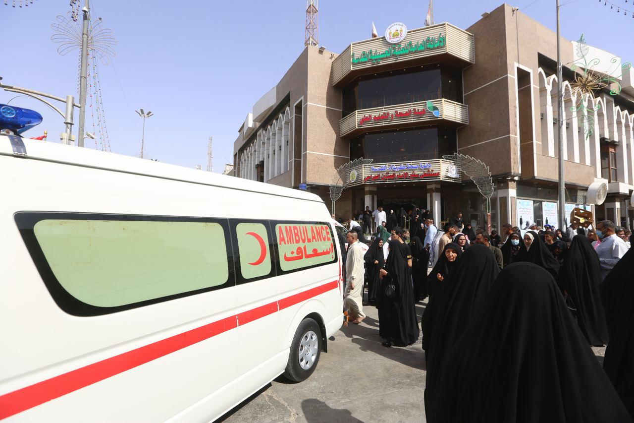 بمشاركة أكثر من (500) طبيب ومسعف… العتبة الحسينية تستنفر كوادرها الطبية لخدمة الزائرين في "عرفة" (صور)