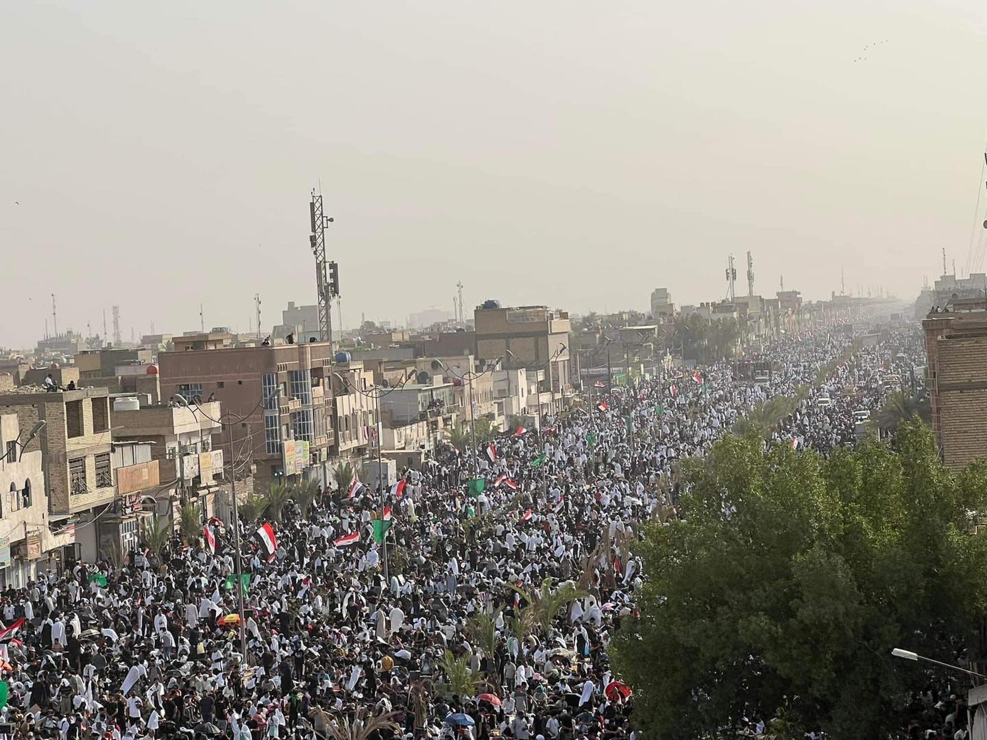 الصدر يدعو إلى حل جميع الفصائل ويحذر من عودة "المجرب": لا نريد عودة "سبايكر" وبيع مناطق العراق