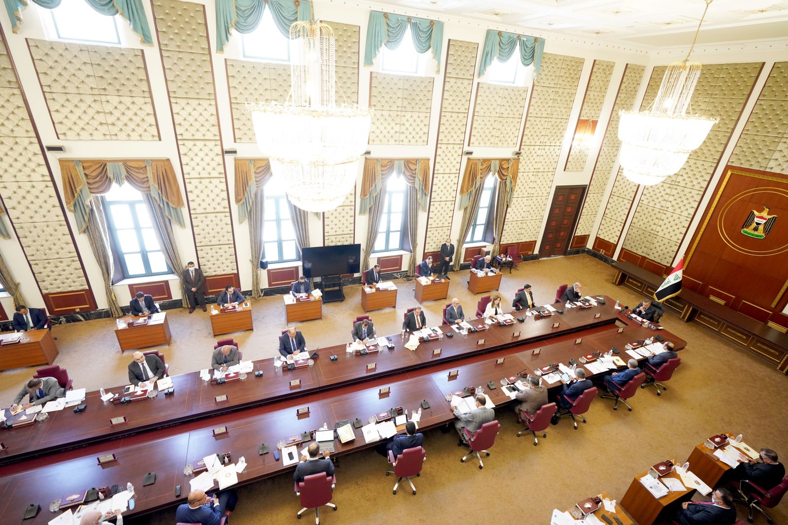 عسكرية واقتصادية.. الحكومة العراقية تتخذ قرارات جديدة