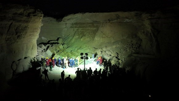 حادثة القطارة في كربلاء.. انتشال آخر جثة من تحت الركام