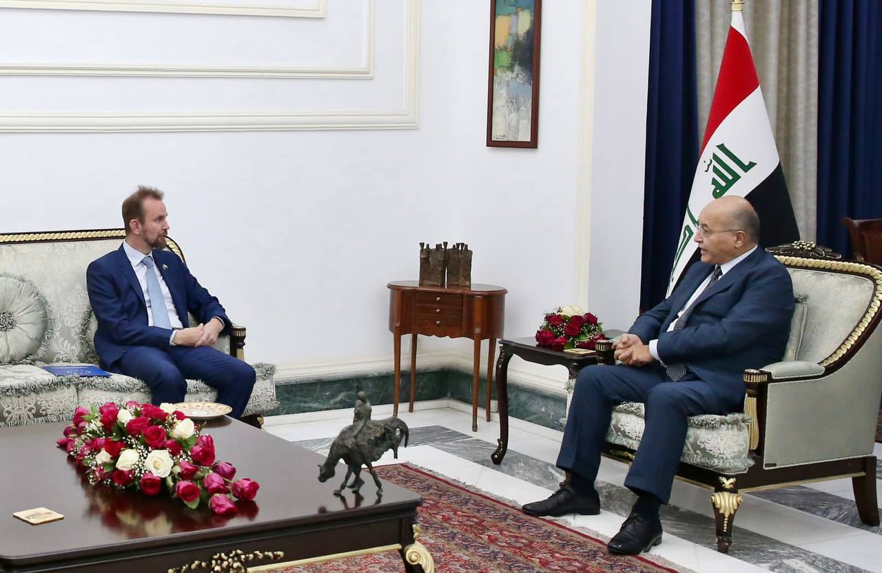 العراق والاتحاد الأوروبي يبحثان العلاقات المشتركة