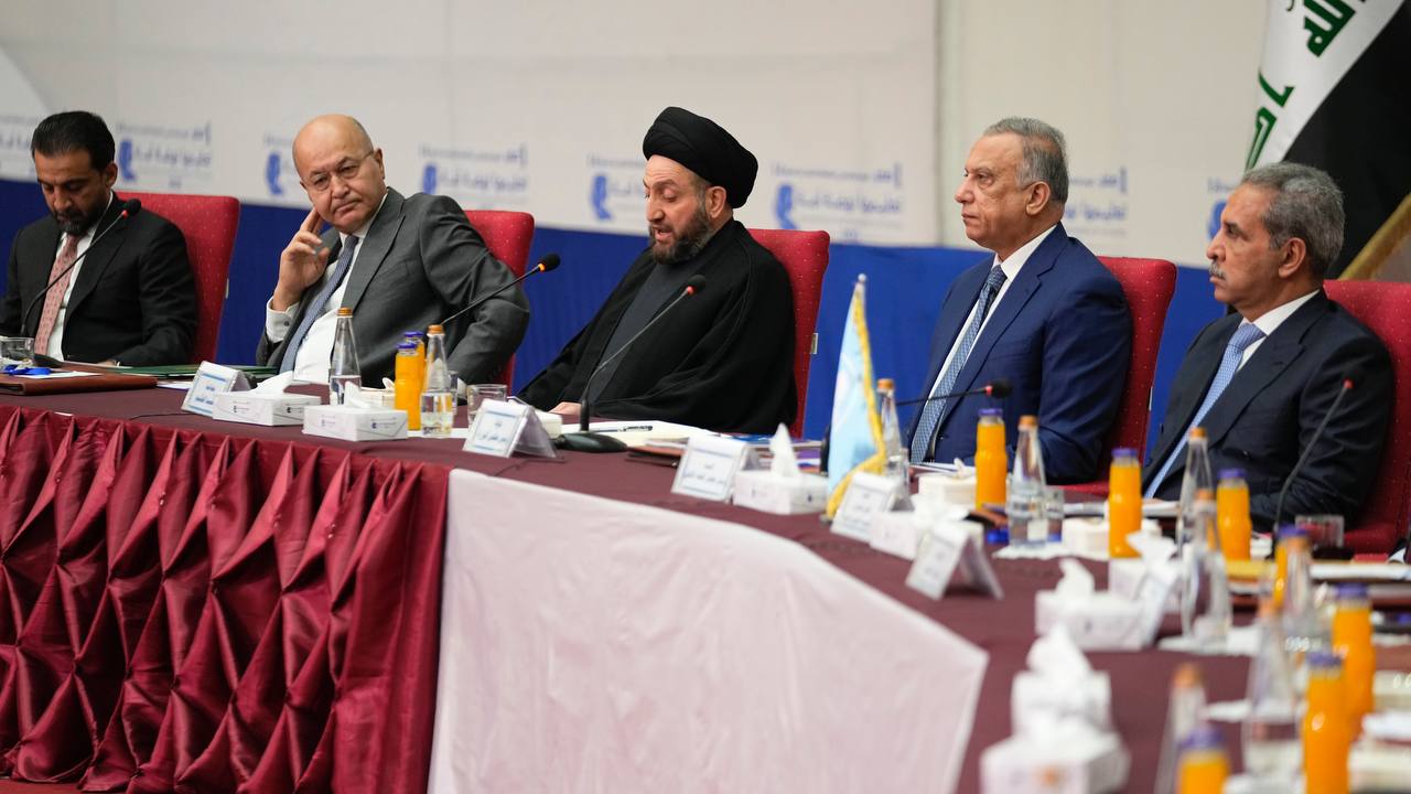 موجهاً رسالة الى الصدر.. الحكيم: رفع سقف المطالب السياسية ليس حلاً