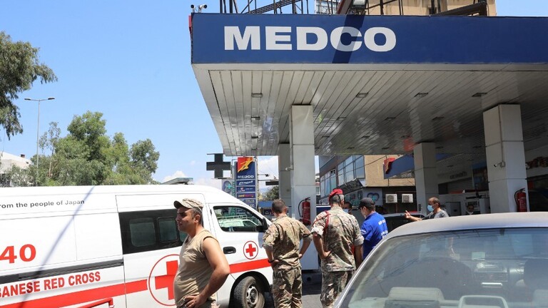 لبنان.. إغلاق لمحطات الوقود وسط ارتفاع سعر دولار السوق السوداء