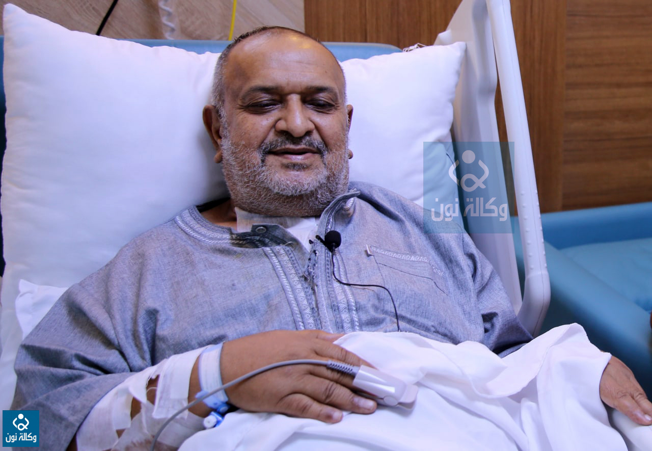 بعد نجاح عمليته الجراحية فوق الكبرى.. الفنان نزار علوان: لولا المرجعية الدينية العليا لضاع البلد (فيديو)