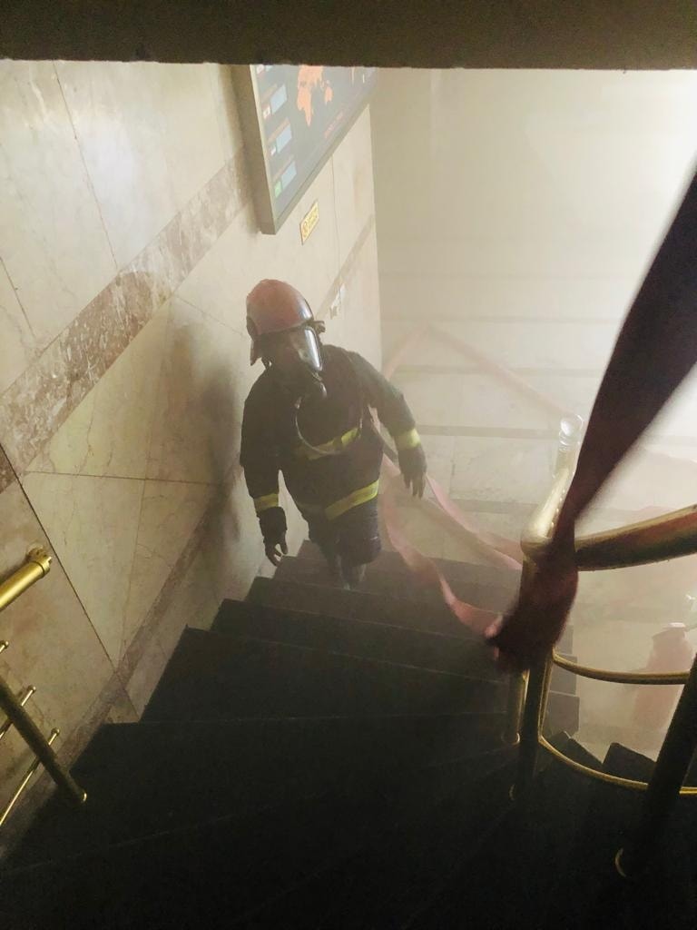 اندلاع حريق بفندق وسط كربلاء (صور)