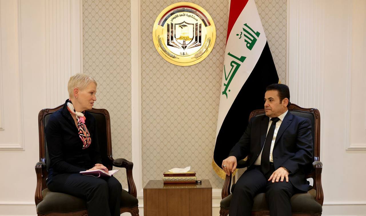 مستشار الأمن القومي يؤكد ضرورة محاسبة الإرهابيين في مخيم الهول