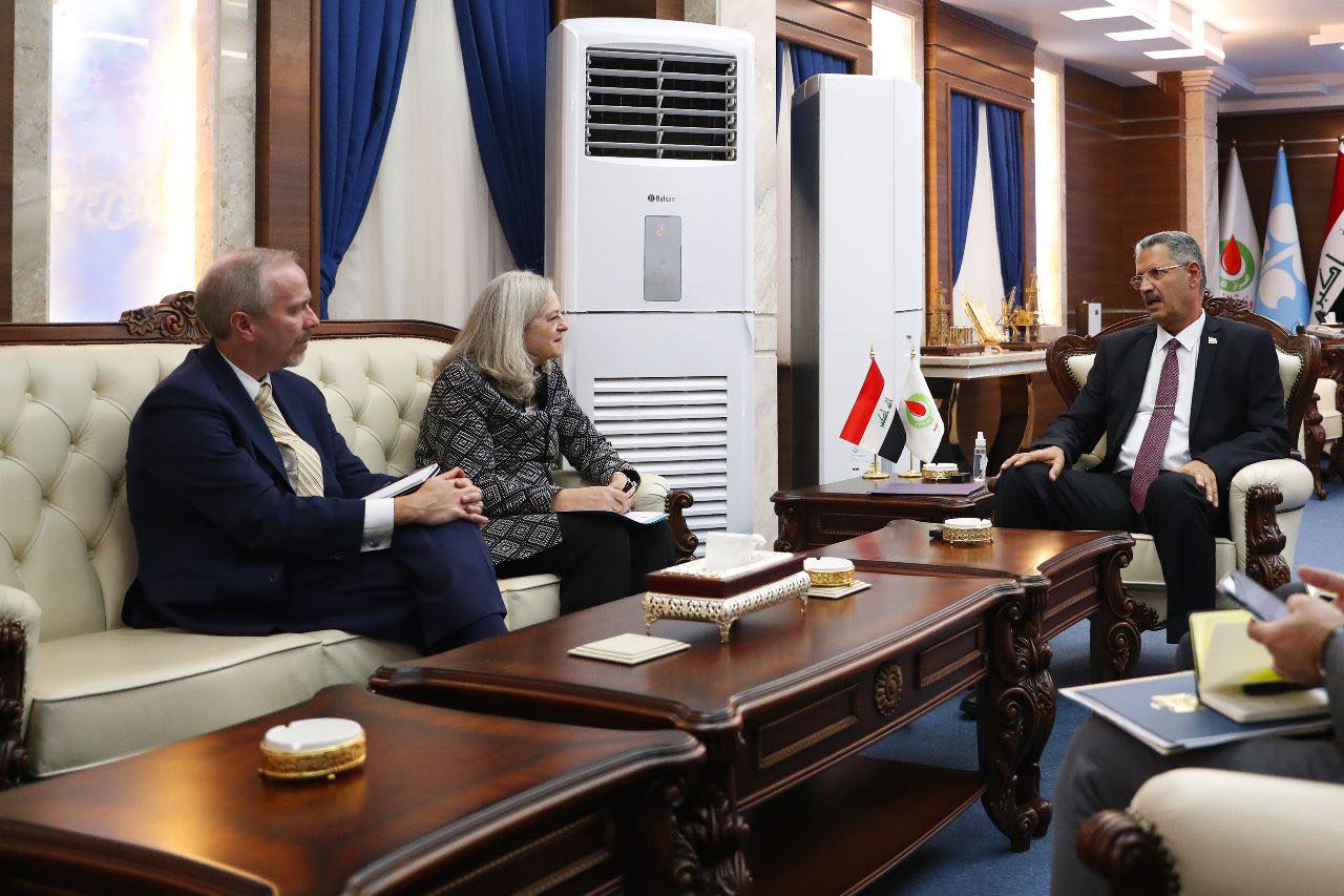 مباحثات "نفطية" بين الوزير عبد الغني والسفيرة الأمريكية