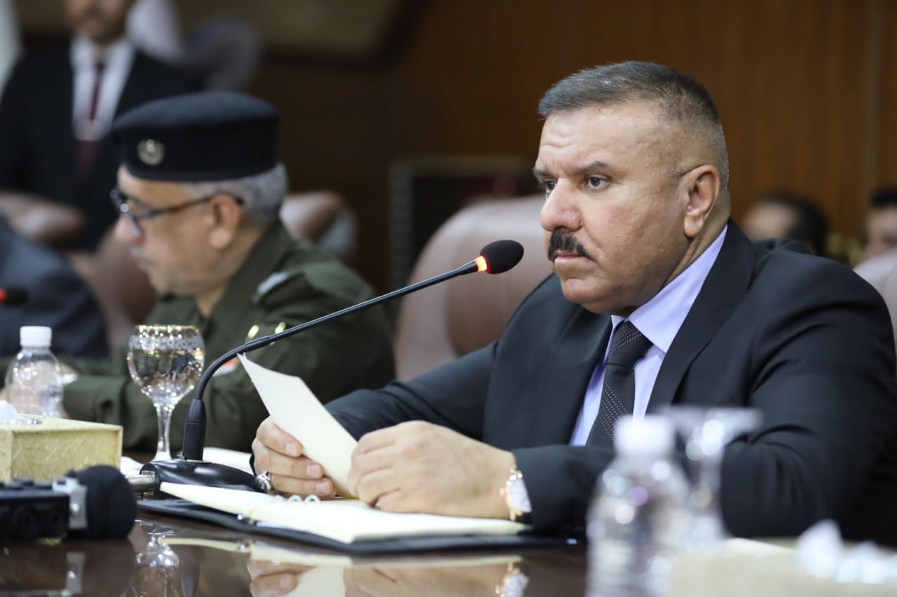 بينها "الدكة العشائرية".. وزير الداخلية: ضرورة إنهاء الظواهر الدخيلة على المجتمع