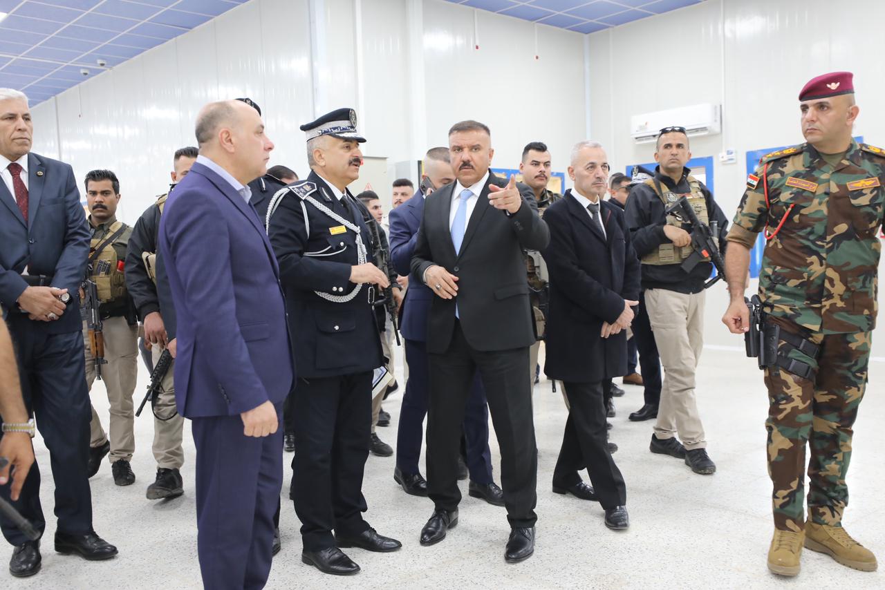 خلال زيارته الأحوال المدنية في نينوى.. وزير الداخلية يوجه بصرف 20 ألف جواز