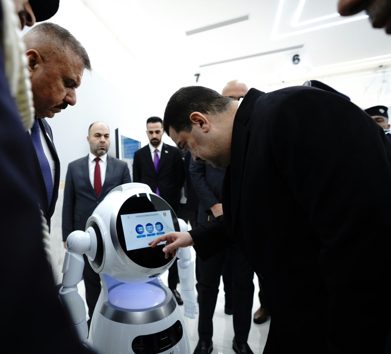 السوداني يفتتح المبنى الجديد لمديرية الأحوال المدنية ويصدر عدداً من التوجيهات